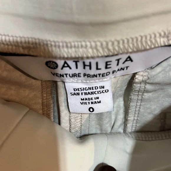 Athleta Venture Printed Joggers Pants Viper Grey. Size 0 - Picture 6 of 7